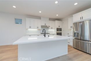 Condominium, 207 tank, Irvine, CA 92618 - 7