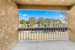 Condominium, 6600 Warner ave, Huntington Beach, CA 92647 - 24