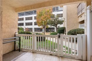 Condominium, 18900 Delaware st, Huntington Beach, CA 92648 - 5