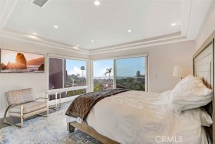 ,  , Laguna Beach, CA 92651 - 3