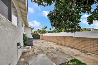 Single Family Residence, 19282 Bethel cir, Huntington Beach, CA 92646 - 33