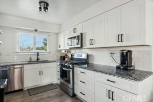 Condominium, 17232 Nisson Road, Tustin, CA 92780 - 10