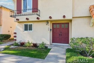 Condominium, 17232 Nisson Road, Tustin, CA 92780 - 4