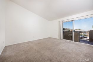 Condominium, 2588 Avenida Del Vista, Corona, CA 92882 - 5