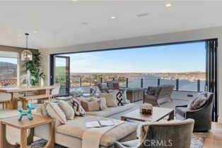 Condominium, 221 Carnation ave, Corona Del Mar, CA 92625 - 2