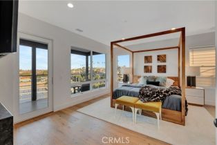 Condominium, 221 Carnation ave, Corona Del Mar, CA 92625 - 4