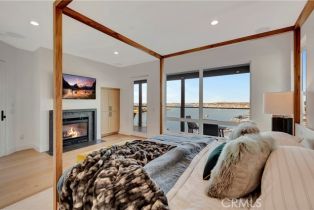 Condominium, 221 Carnation ave, Corona Del Mar, CA 92625 - 5