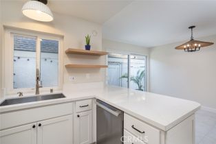 Townhouse, 3 Starfish ct, Newport Beach, CA 92663 - 2