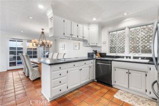 Single Family Residence, 107 G st, Newport Beach, CA 92661 - 10