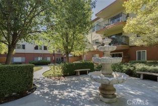 Condominium, 400  N Acacia AVE, Fullerton, CA  Fullerton, CA 92831