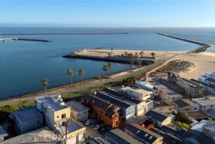 Single Family Residence, 1627 Seal way, Seal Beach, CA 90740 - 29