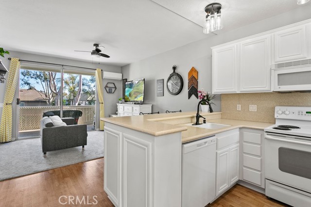 Condominium, 20191 Cape Coral ln, Huntington Beach, CA 92646 - 1