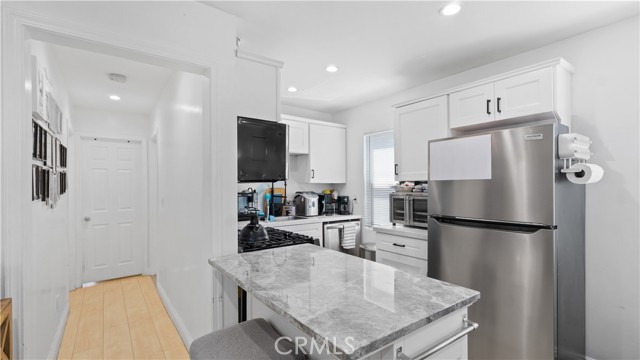 Single Family Residence, 76 Del Amo blvd, Long Beach, CA 90805 - 1