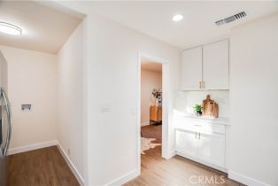 Single Family Residence, 5739 Columbus ave, Sherman Oaks, CA 91411 - 11