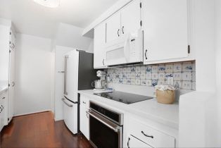 Condominium, 8450 Via Sonoma, La Jolla, CA 92037 - 9