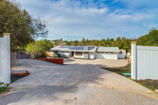 Single Family Residence, 1728 Mission rd, Fallbrook, CA 92028 - 2