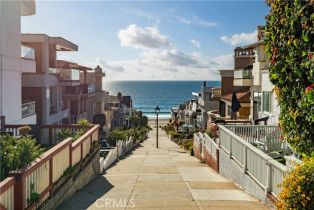 Single Family Residence, 228 17th st, Manhattan Beach, CA 90266 - 4