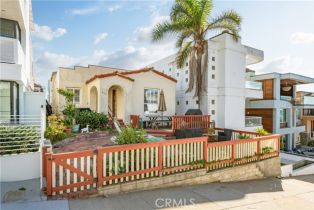 Single Family Residence, 228 17th ST, Manhattan Beach, CA  Manhattan Beach, CA 90266