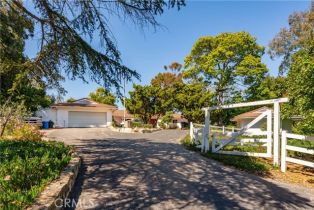 Single Family Residence, 3 Spur LN, Rolling Hills, CA  Rolling Hills, CA 90274