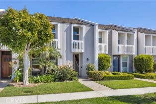 Condominium, 16544 Harbour LN, Huntington Beach, CA  Huntington Beach, CA 92649