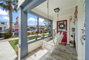 Single Family Residence, 513 Ocean ave, Seal Beach, CA 90740 - 4