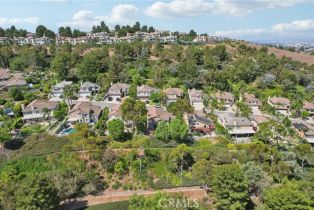 Single Family Residence, 932 Camerford ln, Anaheim Hills, CA 92808 - 57