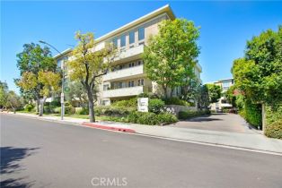 Condominium, 4949 Genesta AVE, Encino, CA  Encino, CA 91316