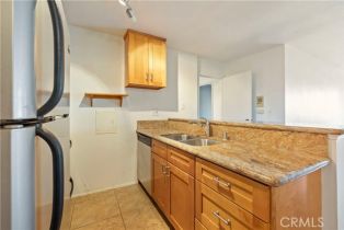 Condominium, 5585 Pacific Coast, Long Beach, CA 90804 - 5