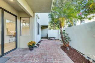 Condominium, 5744 Creekside ave, Orange, CA 92869 - 5