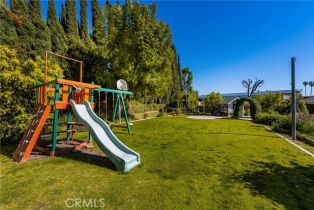 Single Family Residence, 9872 Oakwood cir, Villa Park, CA 92861 - 57