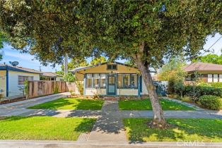 Single Family Residence, 218 Center st, Orange, CA 92866 - 2