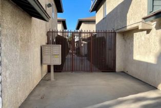 Condominium, 15 Plymouth street, Long Beach, CA 90805 - 5