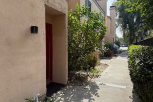 Condominium, 101  W Riverdale AVE, Orange, CA  Orange, CA 92865