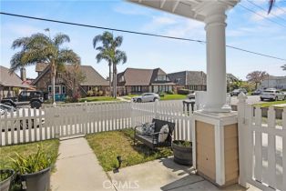 Single Family Residence, 1813 Huntington st, Huntington Beach, CA 92648 - 5