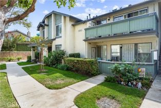 Condominium, 18242 Parkview ln, Huntington Beach, CA 92648 - 2