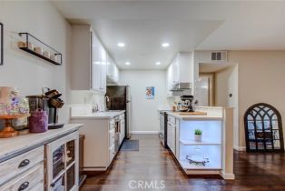 Condominium, 17522 Vandenberg ln, Tustin, CA 92780 - 14