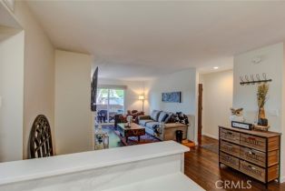 Condominium, 17522 Vandenberg ln, Tustin, CA 92780 - 17