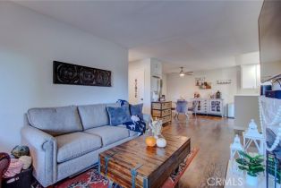 Condominium, 17522 Vandenberg ln, Tustin, CA 92780 - 7