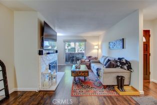 Condominium, 17522 Vandenberg ln, Tustin, CA 92780 - 8