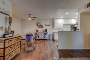 Condominium, 17522 Vandenberg ln, Tustin, CA 92780 - 9