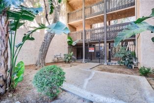 Condominium, 22100 Burbank blvd, Woodland Hills, CA 91367 - 3