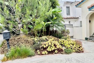 Single Family Residence, 3529 Walnut ave, Manhattan Beach, CA 90266 - 4