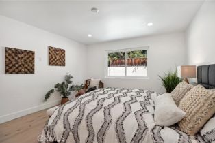 Single Family Residence, 4656 Greenbush ave, Sherman Oaks, CA 91423 - 12