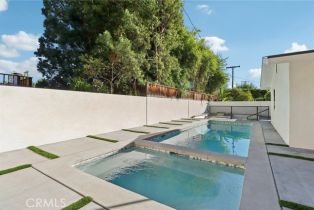 Single Family Residence, 4656 Greenbush ave, Sherman Oaks, CA 91423 - 23