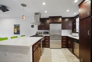 Condominium, 25 15th PL, Long Beach, CA  Long Beach, CA 90802