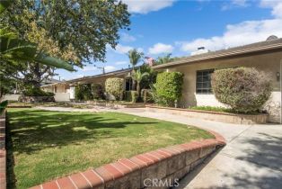 Single Family Residence, 18921 Silver Maple way, North Tustin, CA 92705 - 3