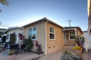 Single Family Residence, 111 Dolphin AVE, Seal Beach, CA  Seal Beach, CA 90740