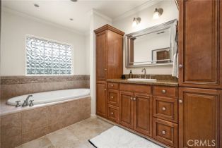 Single Family Residence, 13732 Malena dr, Tustin, CA 92780 - 41