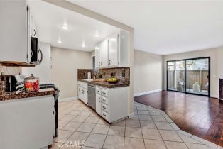 Condominium, 1111 Packers cir, Tustin, CA 92780 - 13