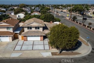 Single Family Residence, 9451 Hyannis Port dr, Huntington Beach, CA 92646 - 3